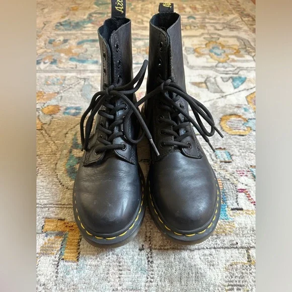 The Original Dr. Martens - Picture 1 of 4